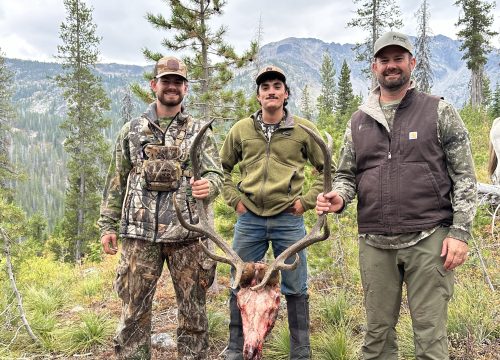 Hunting Guide Wanted